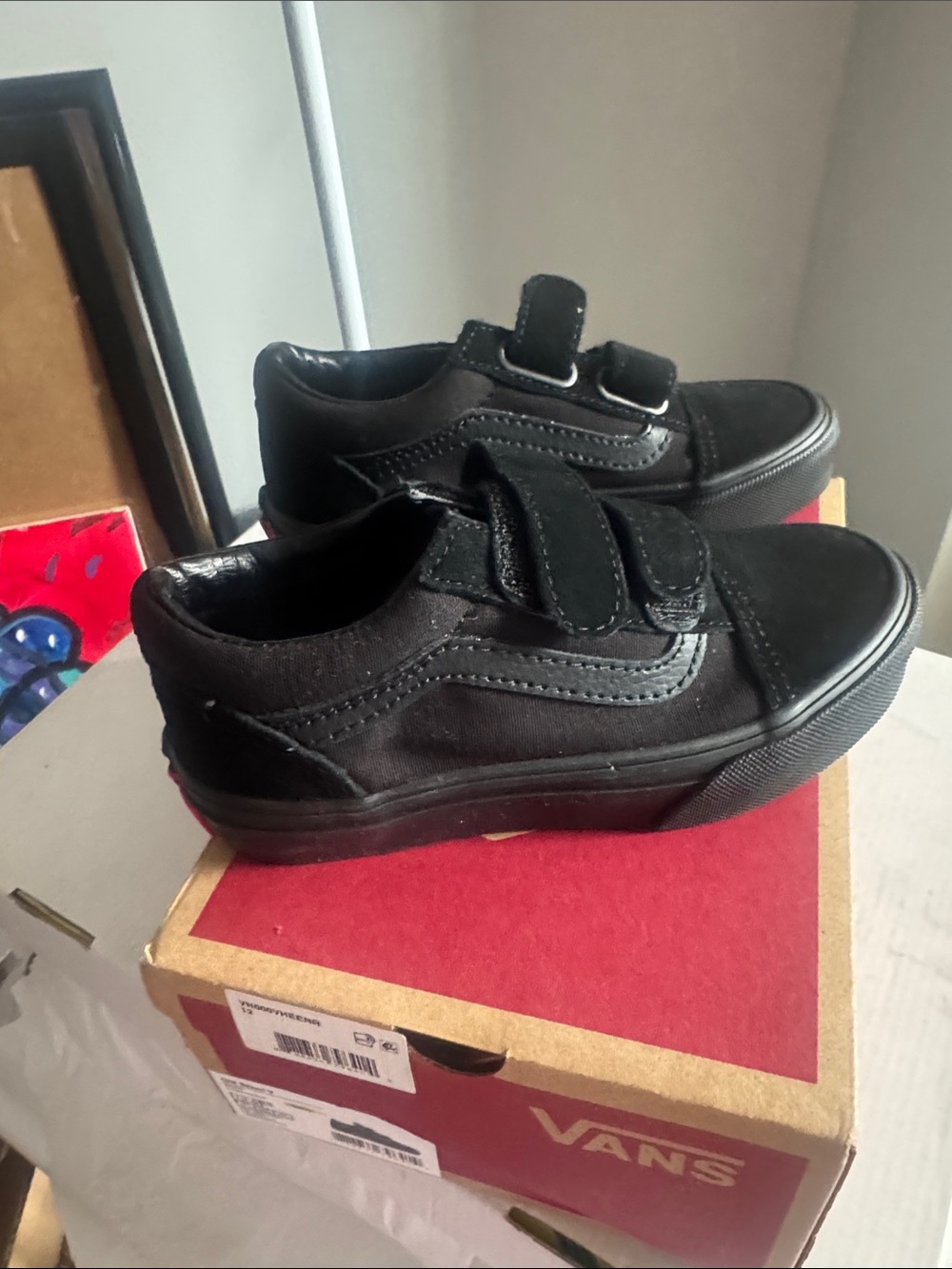 Vans Kids All-Black Velcro Low-Top Sneakers